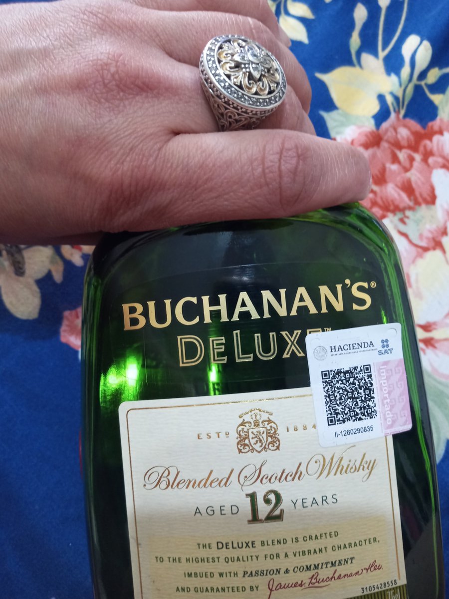 PerfumeDgardeni's tweet photo. Y el olvido pa cuado Leon me dejaste. Sin ganas de nada https://t.co/ygWmC6p6aS