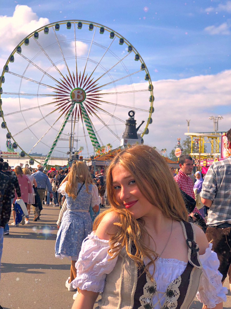 canduxd2's tweet photo. Querida cande de 15 años: lo logramos ❤️🥹🇩🇪✨ https://t.co/up11bJFWdE