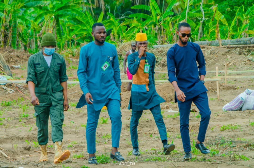JayWisdom19's tweet photo. @_SirDee_ @Acedolapo @Gracie_oguns The financial secretary ๐จโ๐ผ of @FUOYE_SUGโ21 #BetterFuoye led by @Sir_Rexpect https://t.co/uxZSgshjca