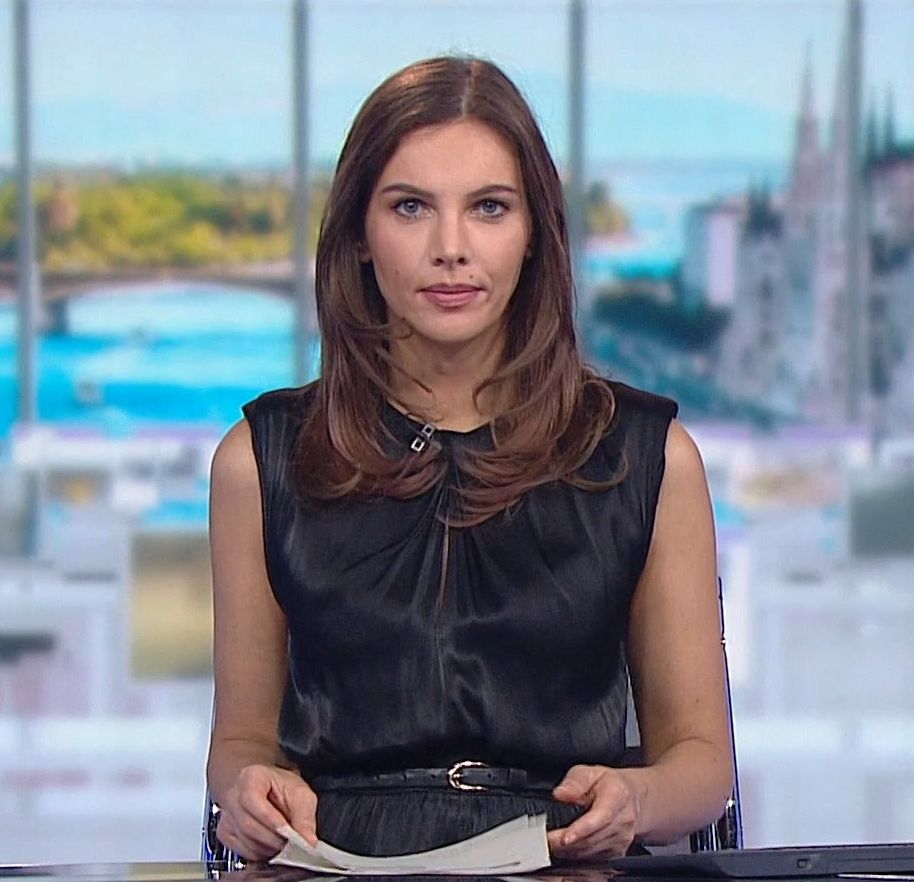 newuchim's tweet photo. Joó Zsanett #tvhost #Hungary https://t.co/GXfRQuuCJS