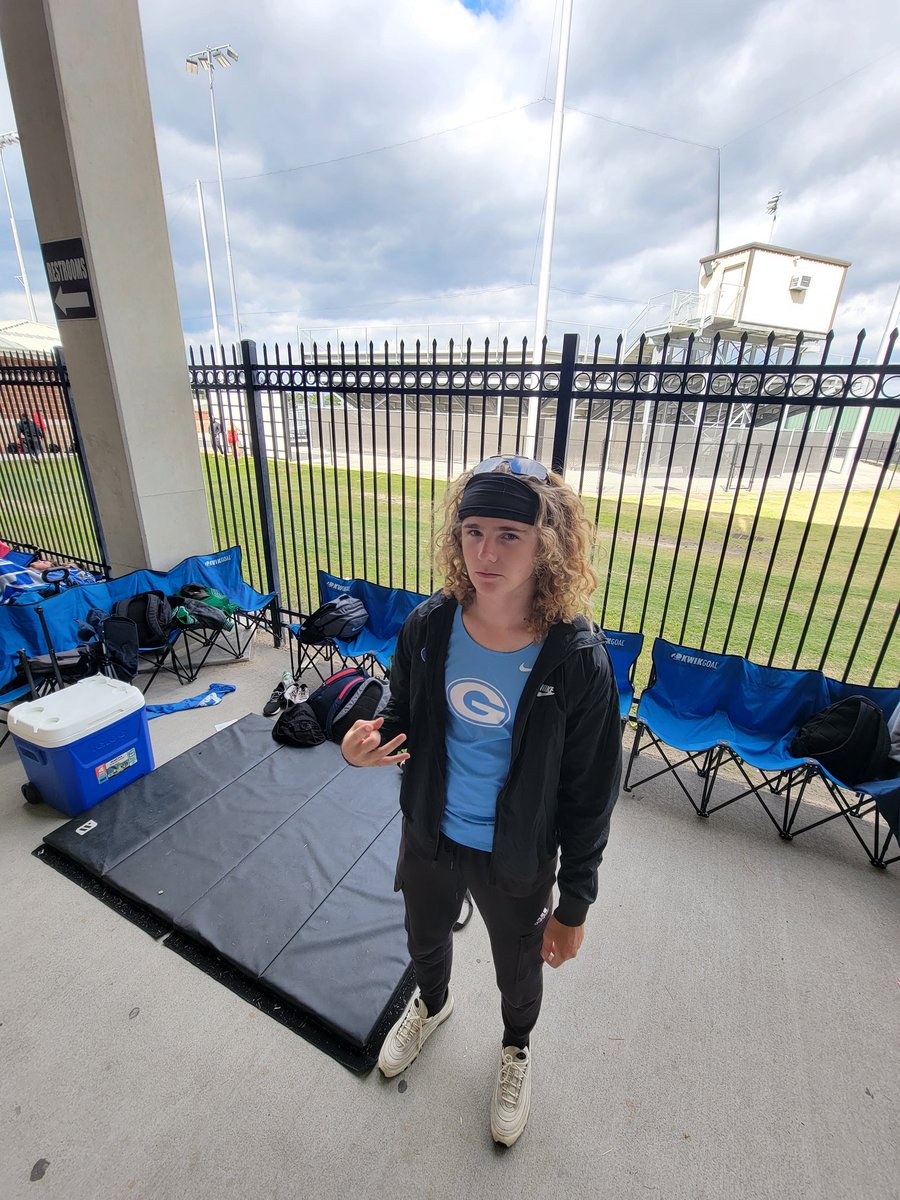 GtownTrack's tweet photo. Tyler Duncan brings home more points for your Eagles.  He finishes in 6th place in the 110 hurdles.  All this dude has done is work his tail off and get better each and every week.  Tip of the 🧢 to you TD.  #GeorgetownSpeed #Baller #Flow https://t.co/TlwPLkdOoN