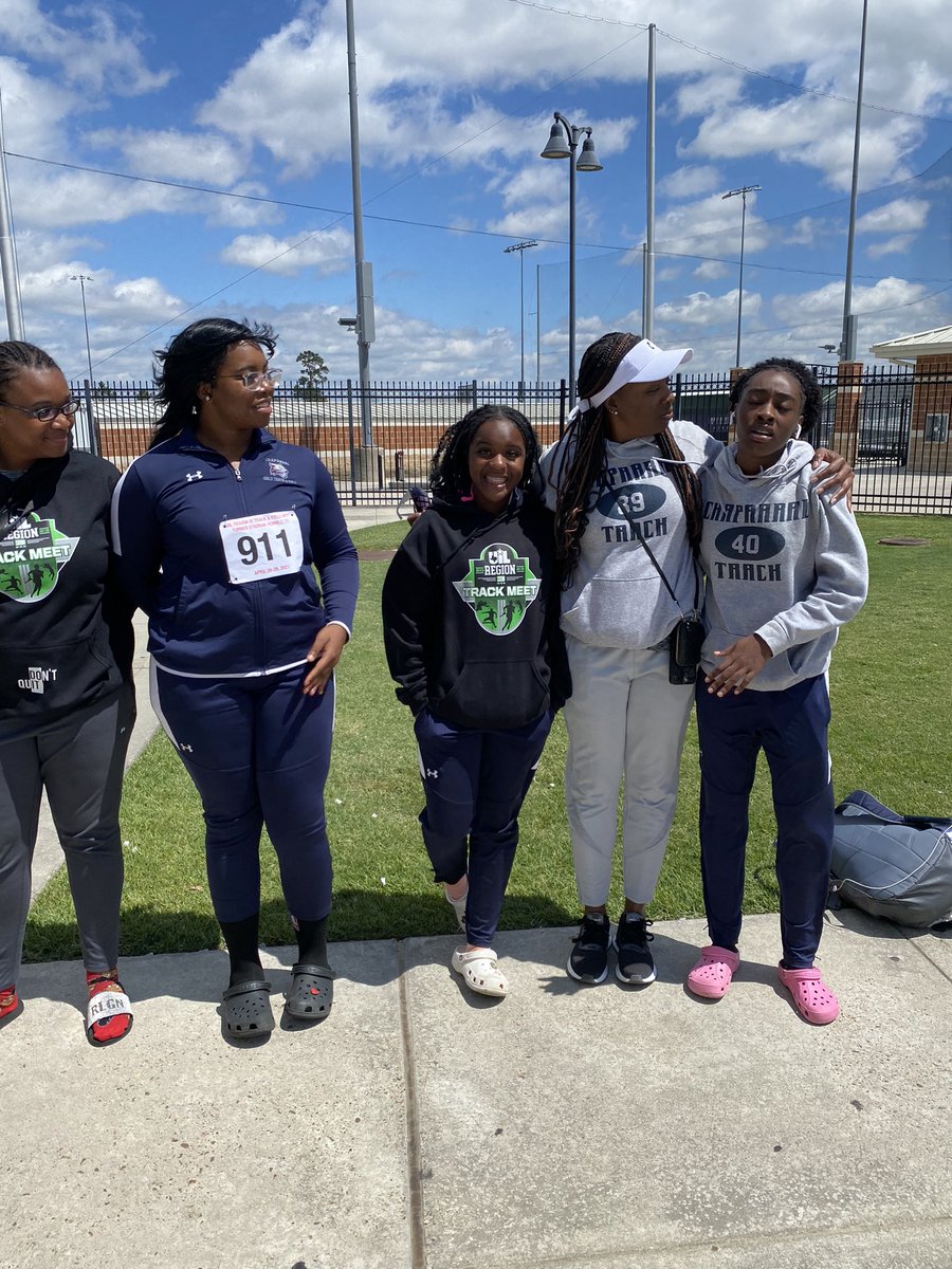 CoachK_Bauer's tweet photo. Chap T&F are beyond blessed to have @shaniquaw23 & @AlyxusK! They are both first year teacher/coaches that have advanced their athletes to the Regional finals! They are great for kids, the sport and our program. Make no mistake, next year we will be even better! #CatchTheseClaws https://t.co/RwjQmFUgn4