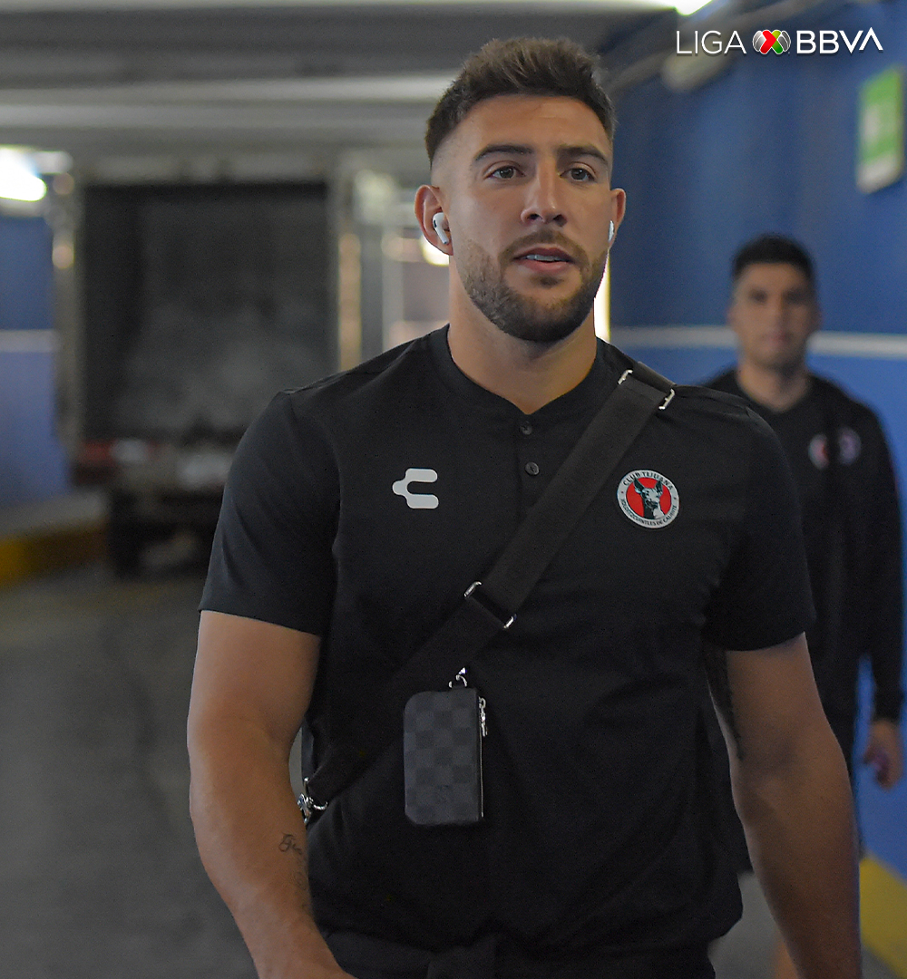 LigaBBVAMX's tweet photo. ¡¡De regreso en el Cuauhtémoc!! 🏟️

Lucas Cavallini vuelve a Puebla, lugar donde brilló del #Ap2017 al #Ap2019.

Hoy, visita a la Franja vistiendo los colores de @Xolos

#LigaBBVAMX ⚽ https://t.co/auEhiFwFOf