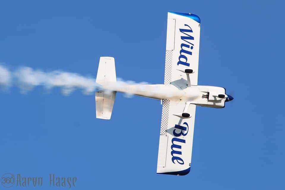 wildbluerodeo's tweet image. Wild Blue flew his first air show 10 years ago today in Tavares, Florida! 🎉 Congratulations to 10 years of air shows, Wild Blue! 💙

In-flight Photos: 📸 Aaron Haase with @AirShow_360