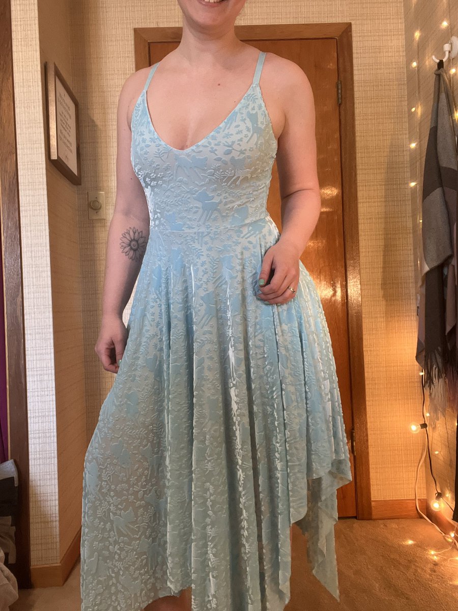 thatredherring on Twitter: "Help! Which outfit should I wear tonight