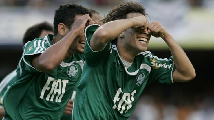 CentralDaSEP's tweet photo. Raphael Veiga:

"(A comemoração) Foi uma homenagem pra ele (Valdivia)" https://t.co/VSUEsatL3R
