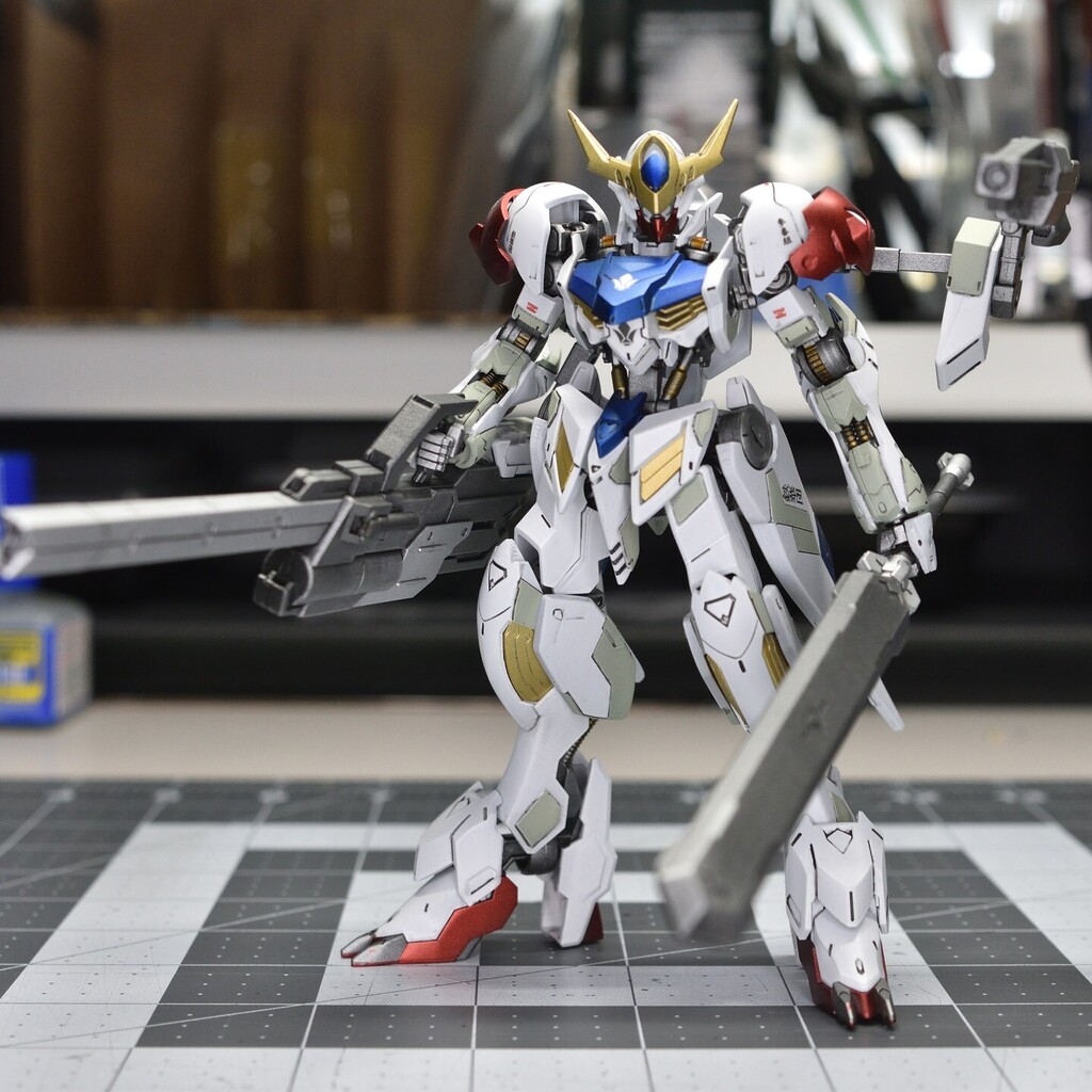 dc5dugg's tweet photo. HG Gundam Barbatos Lupus. Went with an anodized look for the blue and red parts

#gundam #gunpla #ironbloodedorphans #ibo #plamo #barbatoslupus #tamiya #mrhobby #tekkadan #mikazukiaugus #ガンダムバルバトスルプス https://t.co/LSjgGJ9kwH https://t.co/InBfFN2K74