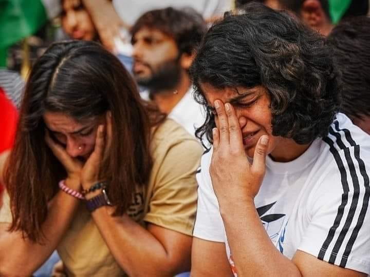 PrinceC17778762's tweet photo. @Phogat_Vinesh हुड्डा की बिरयानी खाने के बाद लूज मोशन की शिकायत है
शायद तेल सलवारी के फैक्ट्री से आया था 😂 https://t.co/1uqVNuiAhu