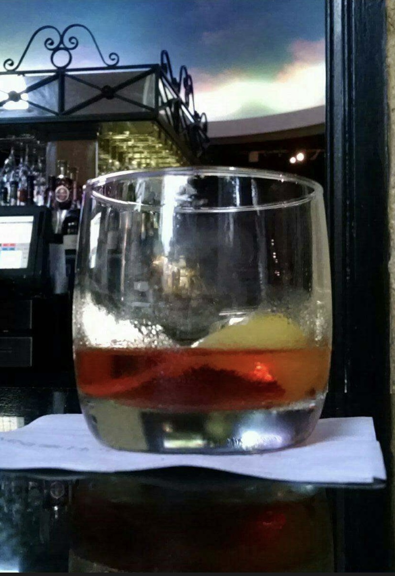 RibRoom's tweet photo. How about a #cocktail before dinner?

#RibRoom #OmniRoyalOrleans #FrenchQuarter #NewOrleans #NOLA https://t.co/ZtZ07gPouZ
