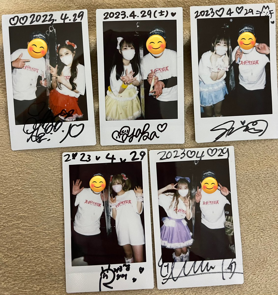 a_k_dempadragon's tweet photo. 昨日のチェキ②
#SUPERTOURS 第二部。
#スーパーベイビーズ
2部は久々スパベビTシャツで。
たこ焼き美味しかった?とか、メンバーみんなちゃんとツイート見てくれていることを知り嬉しかった。 https://t.co/QuyLKiw7ue