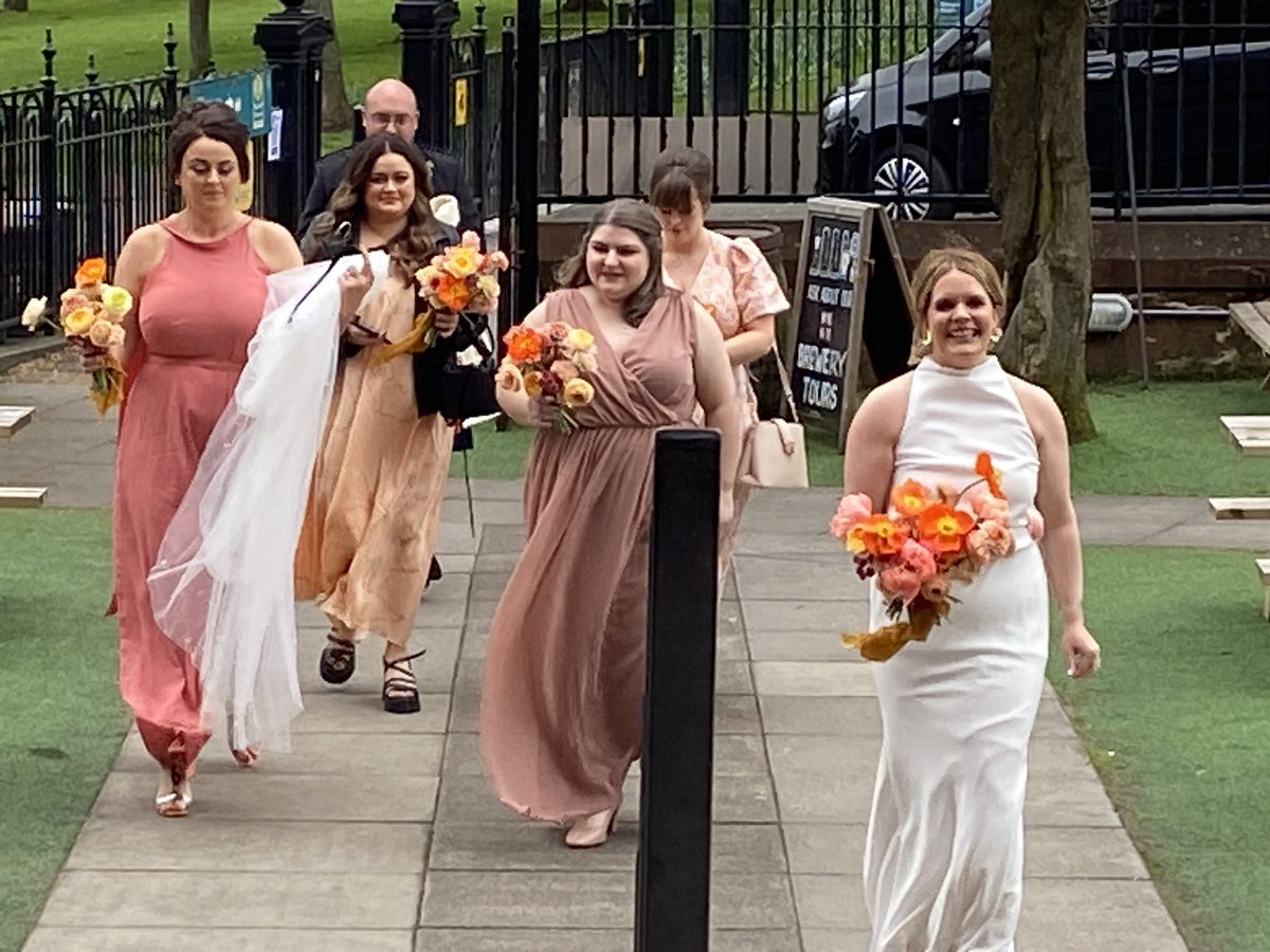 OnlyHumanLtd's tweet photo. Wearing my other hat - a virtual fascinator - lovely to marry Anna &amp; Kyle today. Love the unseen special moments - final floral prep by B at Wild Flower Workshop... bride’s arrival, toast prep. #scottishweddingvenue #weddingflowers #humanistcelebrantscotland @TeamAQR @Westbeer https://t.co/EaZJEXc7ET