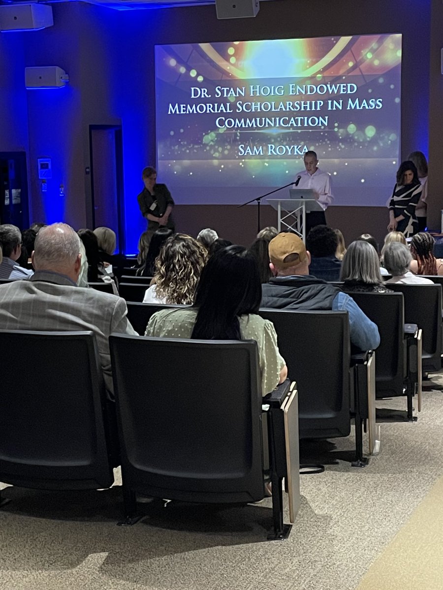 dnelson100's tweet photo. UCO Mass Communication awards event honoring our best! ⁦@UCO_MCOM⁩ ⁦@TheVista1903⁩ ⁦@UCentralMedia⁩ https://t.co/IdELSL7HlZ