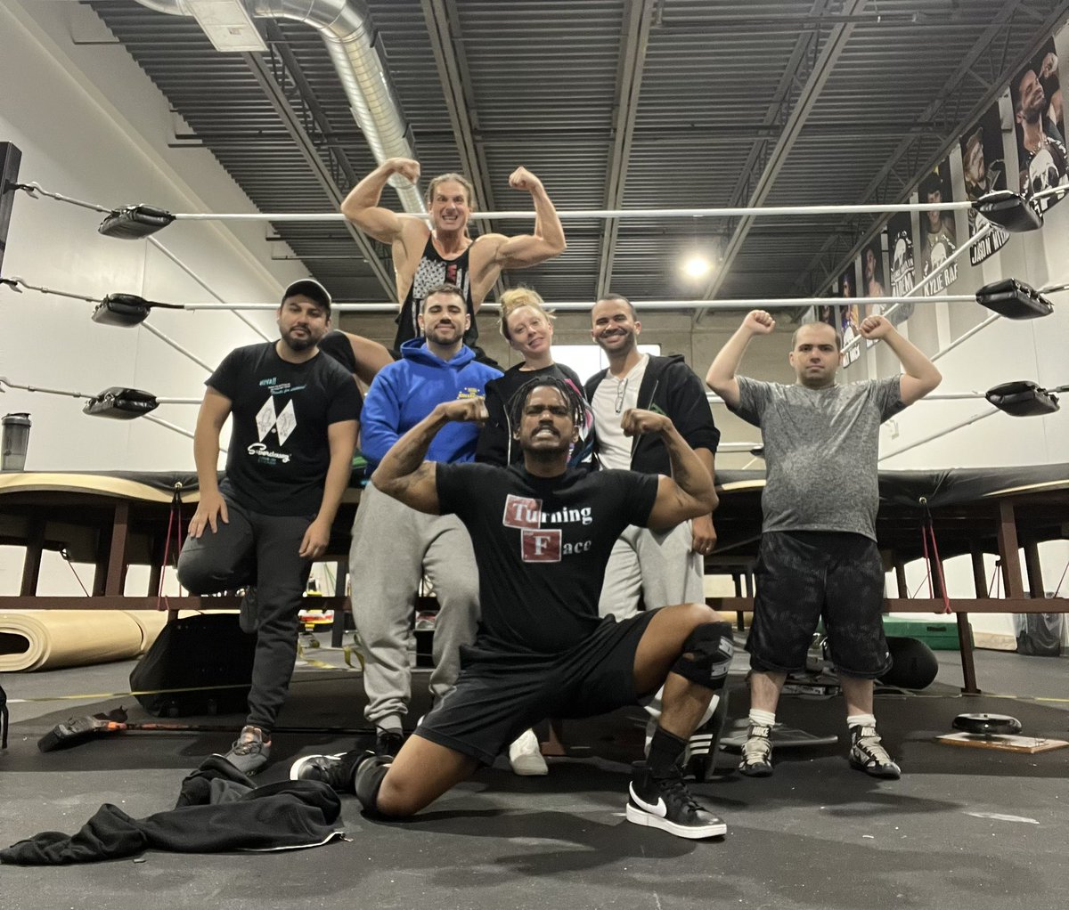 DavidAliWRSTLNG's tweet photo. The only way to be a STAR.
TRAIN!!!!! 

#wrestling #prowrestling #IndyWrestling #professionalWrestling #pwi #sportsentertainment
#sports #davidali #fitness #athlete  #motivation #follow https://t.co/b8o6JiHMjx