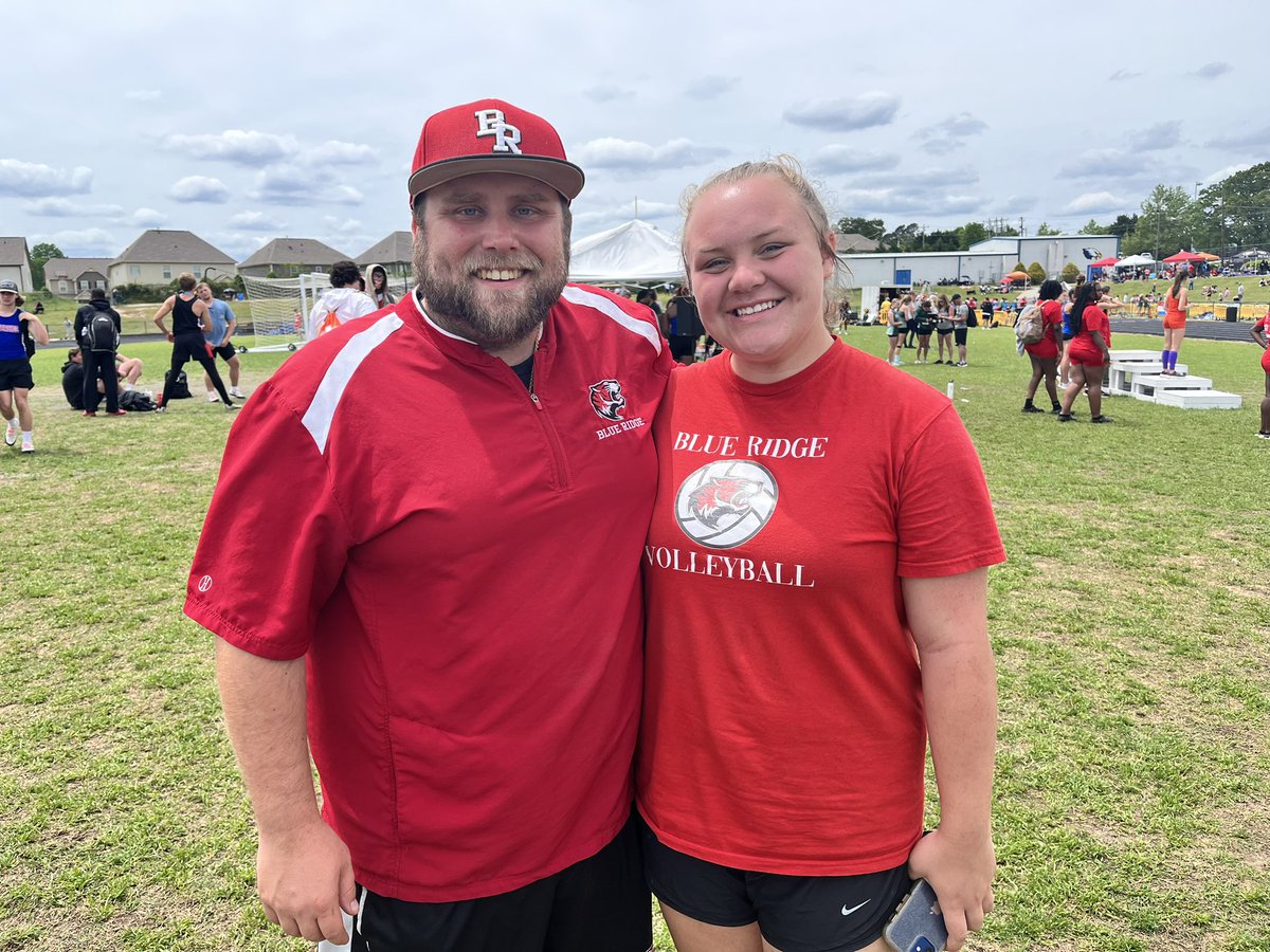 BR_Throwers's tweet photo. #1 Middle School Girl shot and disc for Greenville County!! Let’s Gooooo!!! #BetheVillage #RelaxNThrow https://t.co/RVzcdQJWGW