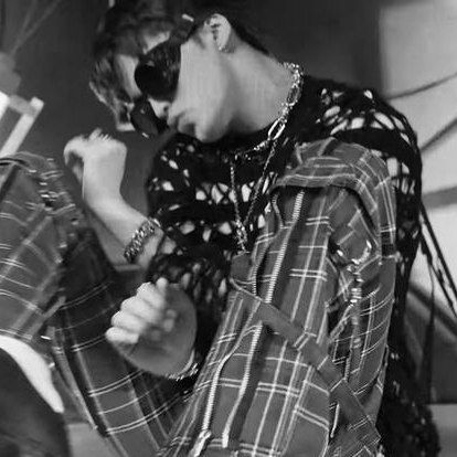caleb_uck's tweet photo. 🎶 @𝘀𝗵𝗵𝗵𝗰𝗮𝗹𝗲𝗯's new post · #ucgram
#nightmarenight @ bloody stab nightclub.
imagine living like a king someday — say hi to burned wizards' drummer. anxious to see you, fellas. https://t.co/sbiii5ZsyL