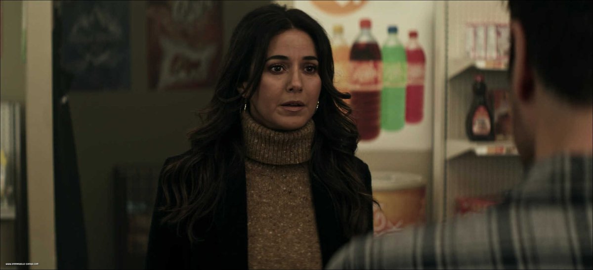 Emmanuelle-Chriqui.com tweet media