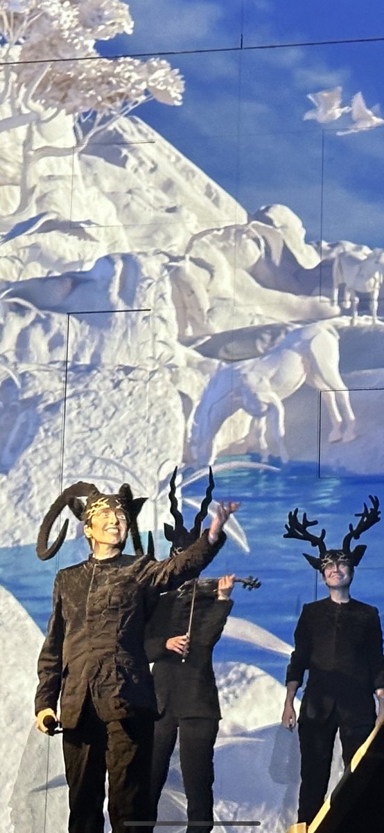 Marcio Sturmer (@marcio_sturmer) on Twitter photo #CirqueDuSoleil evolving over time! Awesome multimedia show #echocirque #CirqueDuSoleil evolving over time! Awesome multimedia show #echocirque