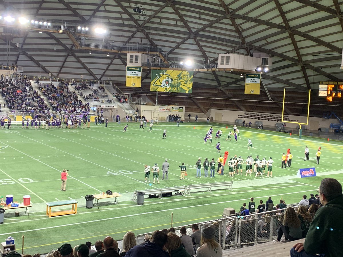 gregsanford's tweet photo. @SickosCommittee 8 man state finals circa 2019 https://t.co/wr5phTruXs