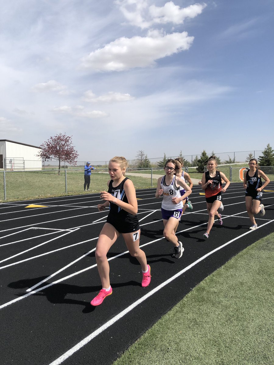 Alivia Aerni finished 6th in the 1,600 in the Trailblazer Conference 🐏💪