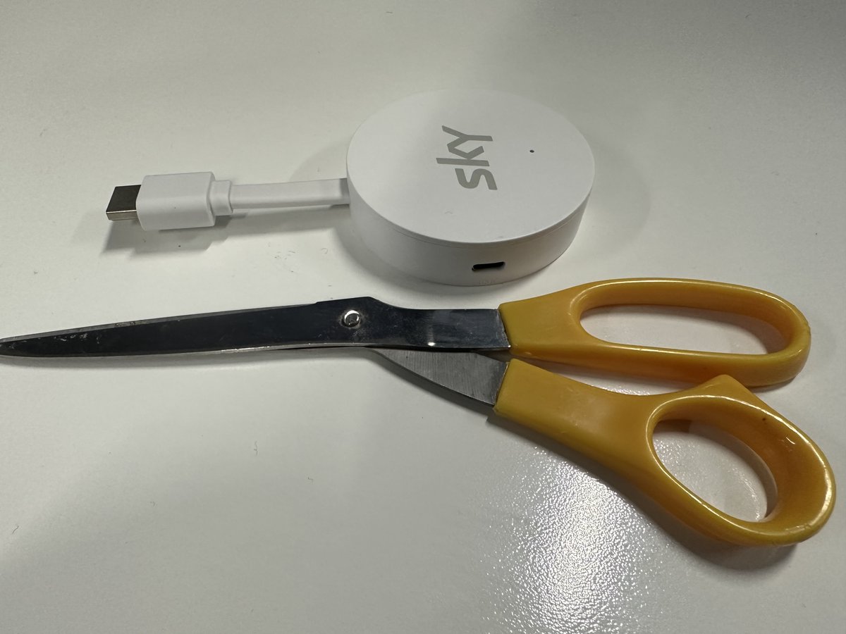 Chris Keall tweet media