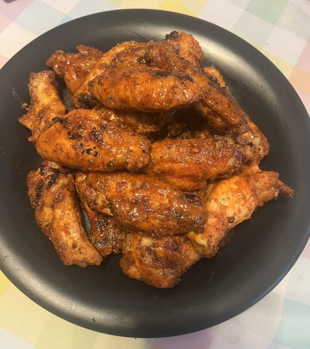 uswfishingjosh's tweet photo. Rocking with @the_dadchef stock Saturday and wings on the pellet grill for dinner. https://t.co/373qoVEeww