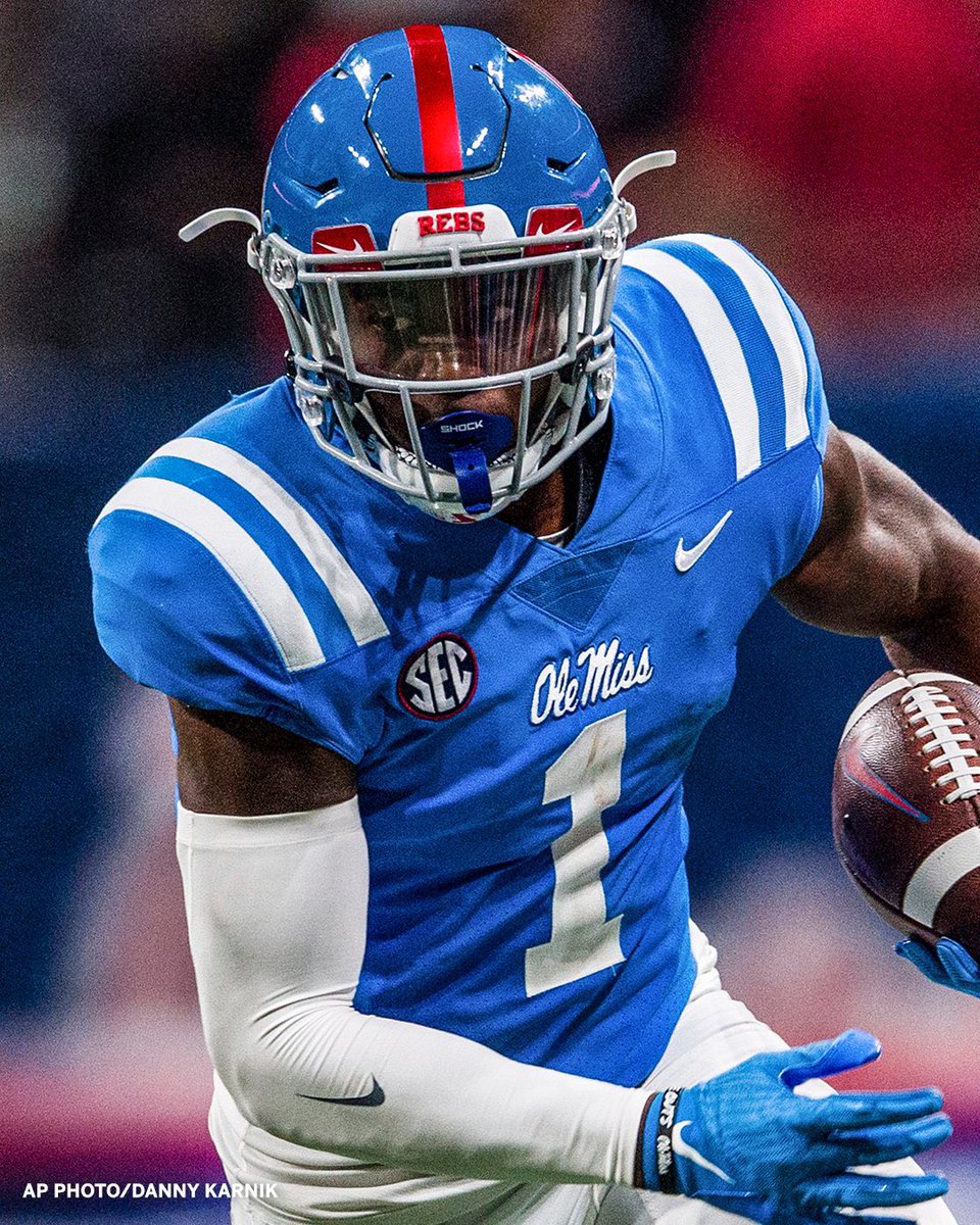 I believe #JonathanMingo has the potential to become a great WR for Ole Miss, following in the footsteps of #DKMetcalf and A.J. Brown. Standing tall at 6'2, he ran a 4.4 40 yard dash and showed his dominance on the field.. I think its another great option for #Young tho