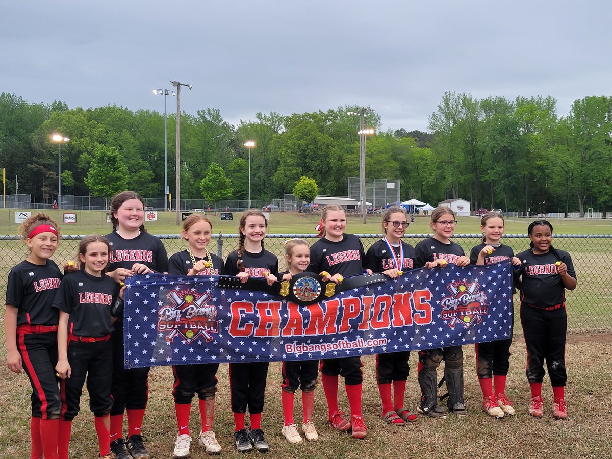 Champs!!! LEGENDS scored 32 runs,  gave up 1 ❤️🖤