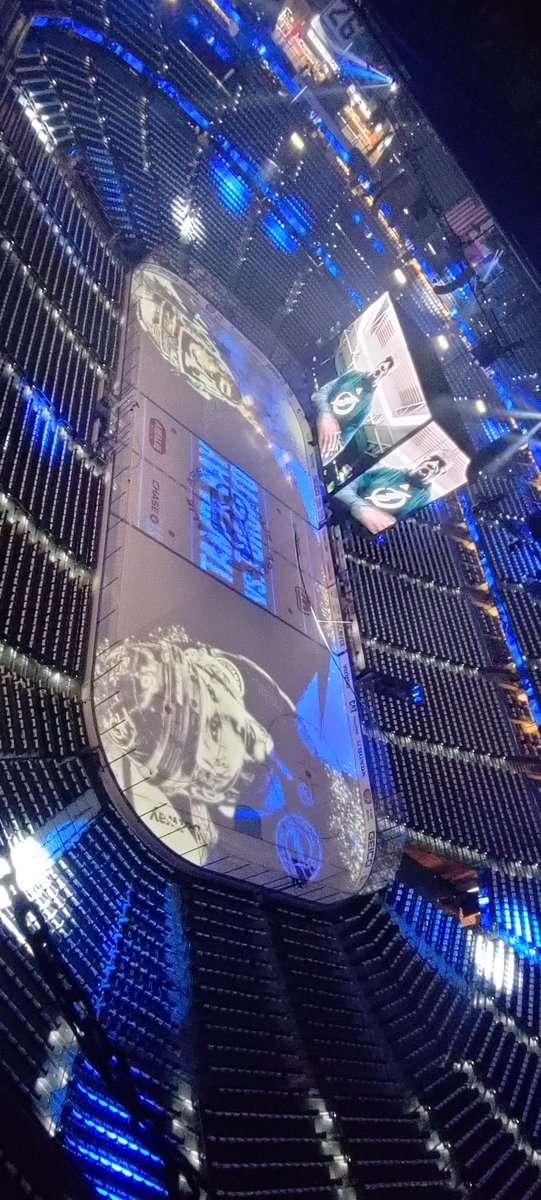 AKaplanDink's tweet photo. Working NHL Stanley Cup Playoffs round 1, game 6 with Tampa Bay Lightning vs. Toronto Maple Leafs at Amalie Arena.
⚡GO BOLTS!!⚡ https://t.co/5FVGdM46rr