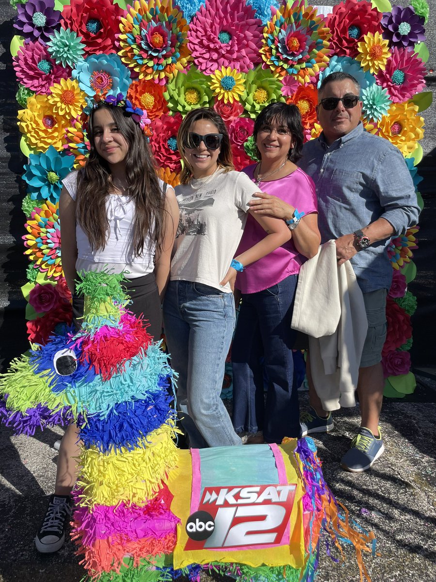 laughDFernandez's tweet photo. Having fun with KSAT 12 https://t.co/RwCnpBxkeg