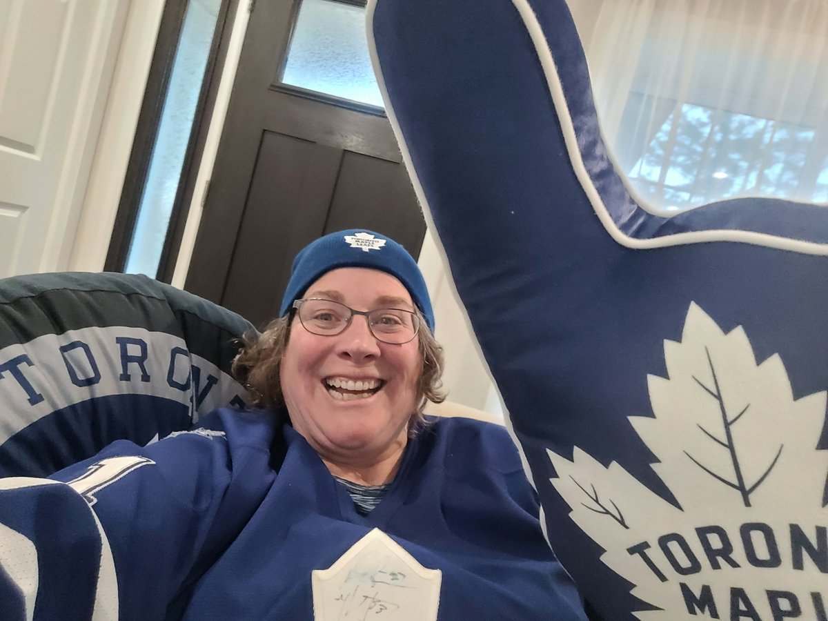 Ready to cheer at home <a href="/MapleLeafs/">Toronto Maple Leafs</a> <a href="/TheFordFANatic/">The Ford FANatic</a> 
Let's do this boys, you've got this