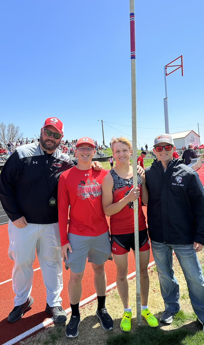 Coy_Wardyn's tweet photo. Cleared 15’ today in McCook at Southwest conference track meet! Also came away with the SWC championship in pole vault! Excited to keep going higher ✈️✈️ https://t.co/B23Pro8eTr