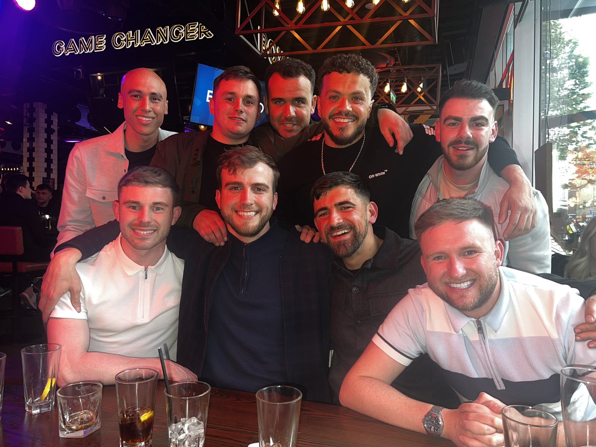 _oliverperkins's tweet photo. “Alone we can do so little, together we can do so much”.👏🏼

What a day celebrating our U8’s signing for Manchester United’s academy.✍🏼

Proud is an understatement!🙌🏼

Couldn’t be more grateful to work with a team that care so much about what it means to be at this club.🇾🇪 https://t.co/RwVdCI6F6L