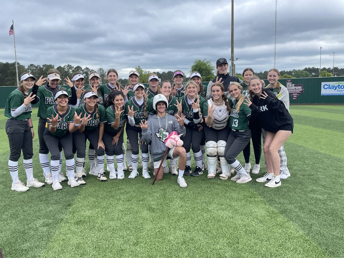 DPapdimitriou's tweet photo. Kingwood Park Lady Panthers are 🥎 Bi-District Champs!!! Building Momentum for Round 2! 😊💚🖤@HumbleISD_KPHS #WeAreKPark https://t.co/HXkjplUi0S