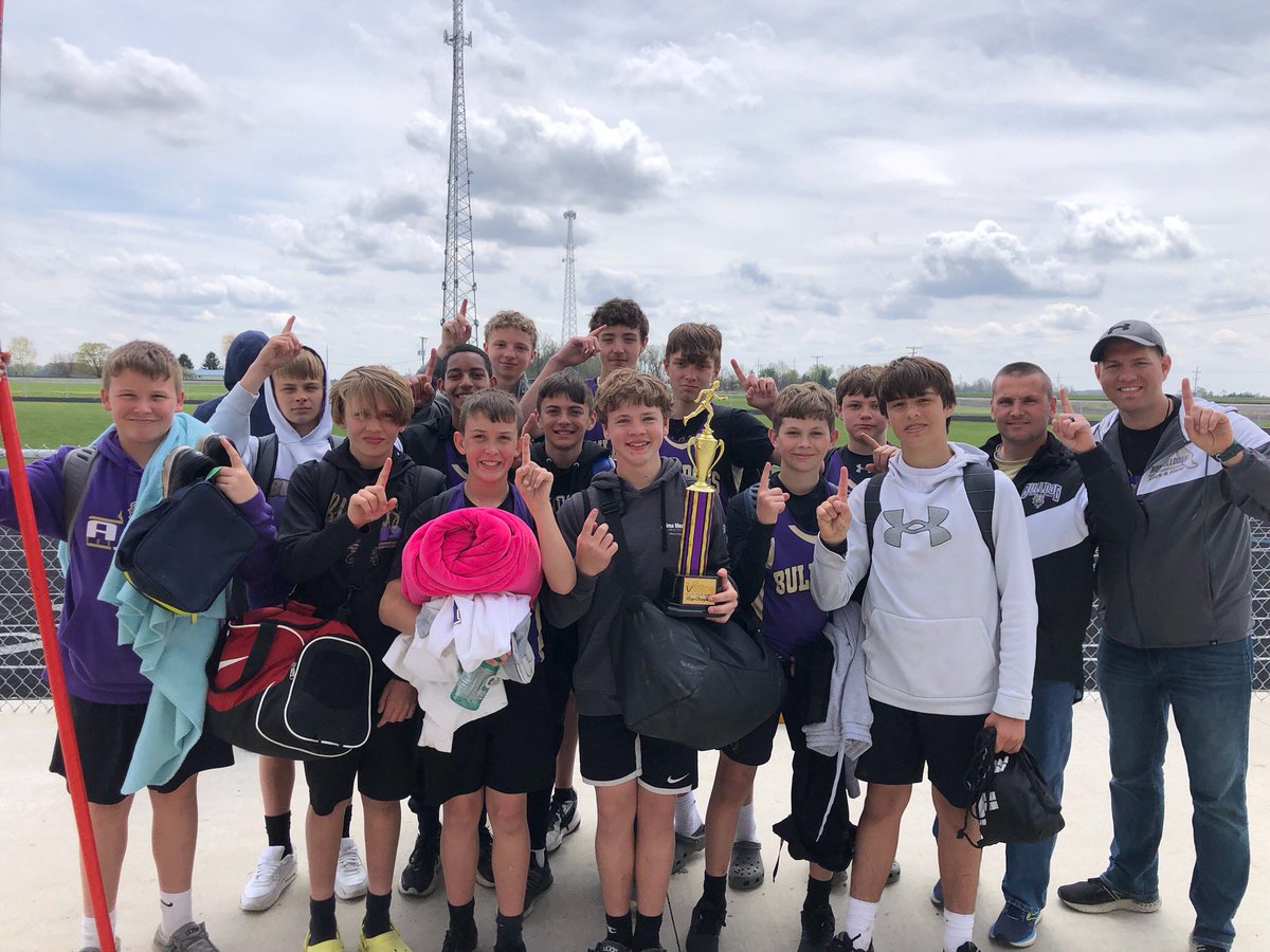 Congrats to our JH boys track team on winning the Leipsic Relays!  #AdaBulldogs