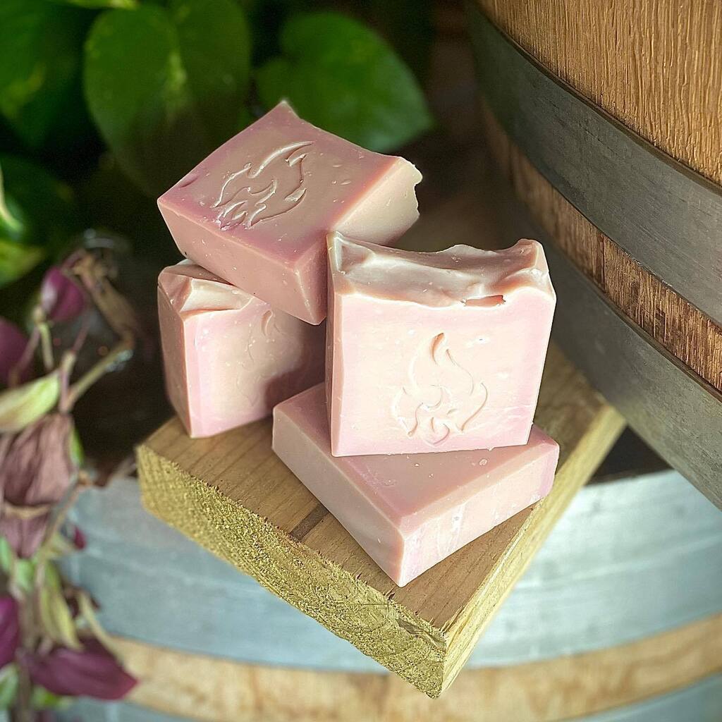 ✨@knoxgirlsoap re-stock✨

Back by popular demand….India Pine Ale Soap made with Alliance beer! This luxurious soap is exclusively sold at ABC, so come on down and grab yourself a bar or two. $8 plus tax.

Not only does it smell amazing, “but you migh… instagr.am/p/CrovjgZv73C/