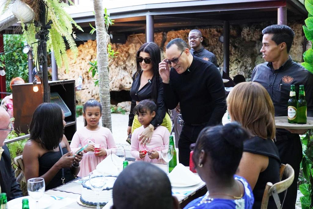 Gracias Franklin Mirabal por compartir con nosotros!!!.
 
Una tarde inolvidable!!!.
#ClubDeTwitterosConFranklinMirabal 
<a href="/penny_baez/">Penny Báez</a> 
<a href="/Elreydelaradio/">FRANKLIN MIRABAL</a>
#YoVeoImpactoDeportivo 
#YoEscuchoImpactoDeportivo