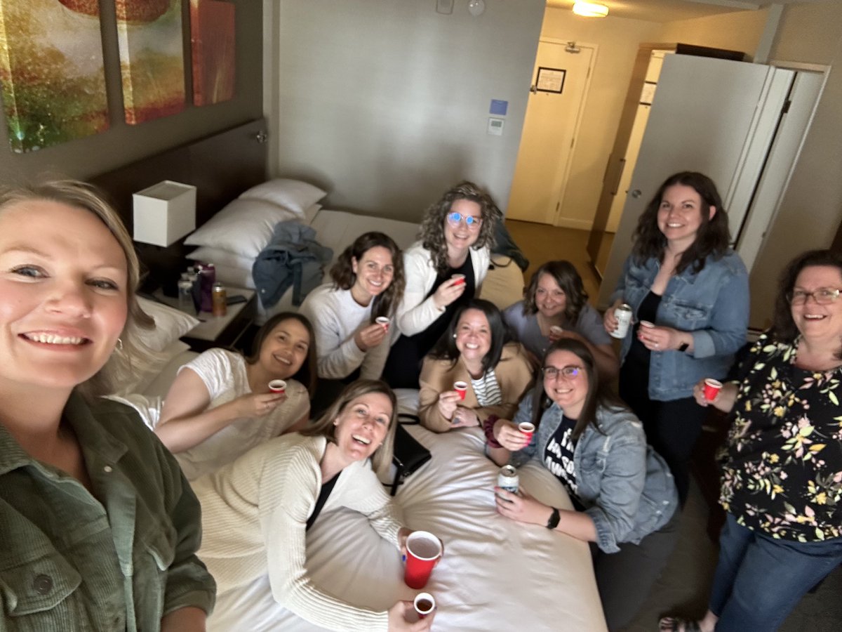 taralynnvanc's tweet photo. @gerrydee we are so excited for your show tonight! 11 teachers from our school are out for a girls night to see your show!! Meet and greet after the show?! https://t.co/00pmDS8qI1
