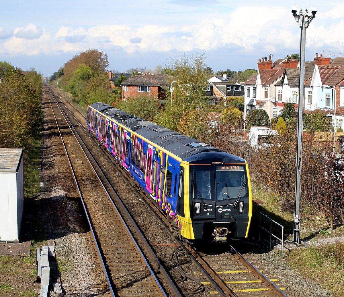 303032_trains2 tweet media