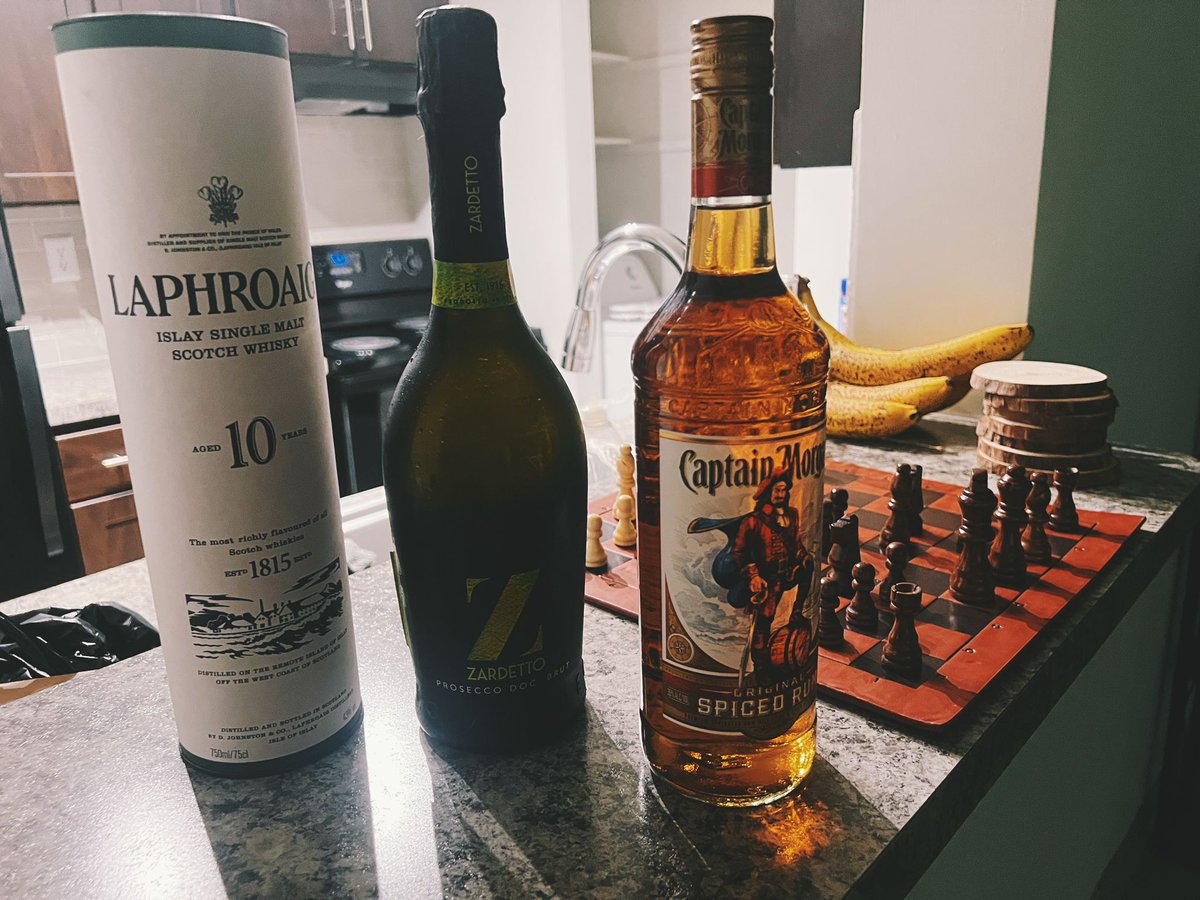 Adapting tweet media