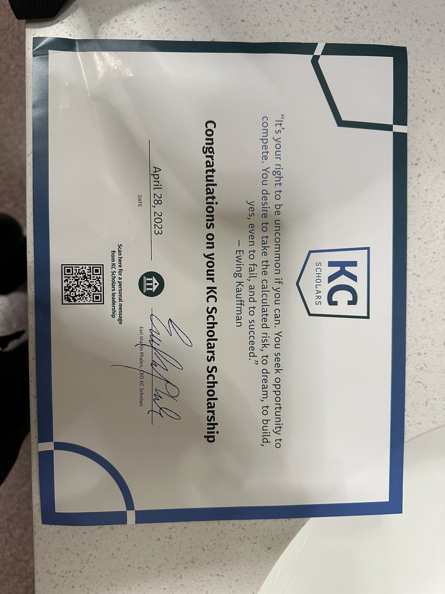 theKamFox's tweet photo. Thank you @KcScholars for this AMAZING OPPORTUNITY!! https://t.co/ops7S5P9Ip