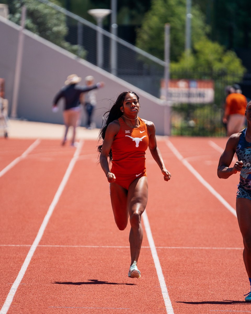 Texas T&F/XC (@texastfxc) on Twitter photo Texas Invitational | W 400m 🤘
With a season-best time of 50.84, <a href="/infamous_ken_/">kennedy simon, MSF</a> posted the top collegiate time of the day and finished fourth 🤘
6. Dejanea Oakley - 52.61
7. Rachel Helbling - 53.36 Texas Invitational | W 400m 🤘
With a season-best time of 50.84, <a href="/infamous_ken_/">kennedy simon, MSF</a> posted the top collegiate time of the day and finished fourth 🤘
6. Dejanea Oakley - 52.61
7. Rachel Helbling - 53.36