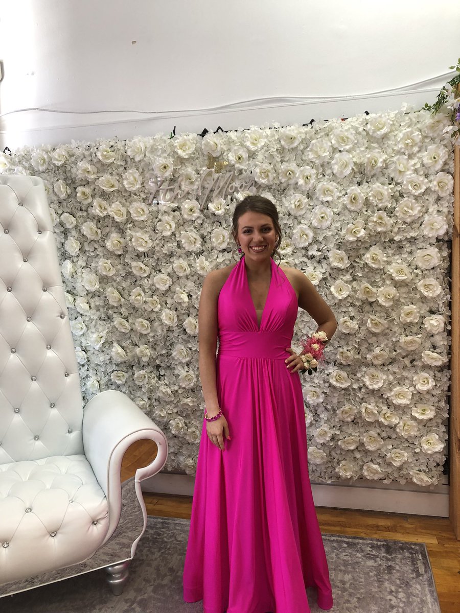 JenCarroll74's tweet photo. Prom Ready! Enjoy every minute. #intentional https://t.co/W37fNNvQVD