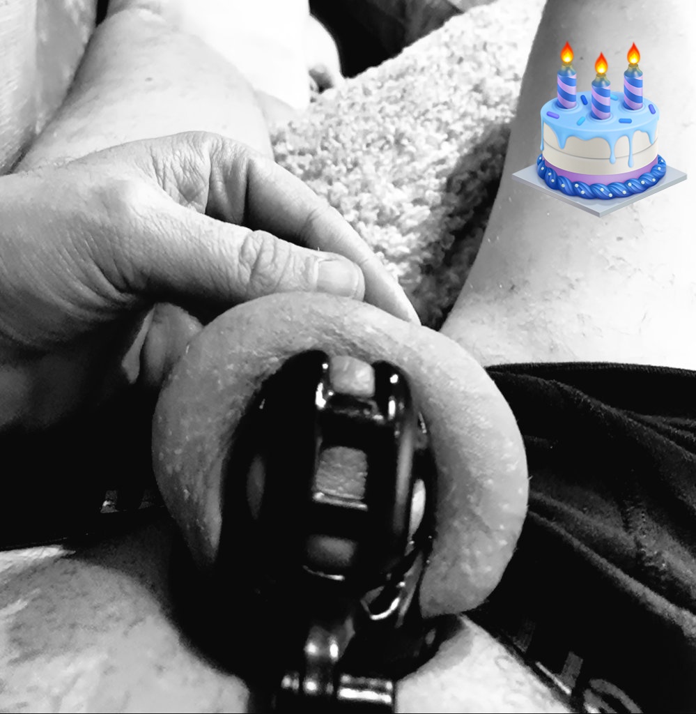 BlindSlate's tweet photo. 1 day/20 

First 24 hours fully locked in my brand new Cobra N. Closed until my Master &amp; Key Holder birthday @MasterAvaro https://t.co/9uKVBZvwkf