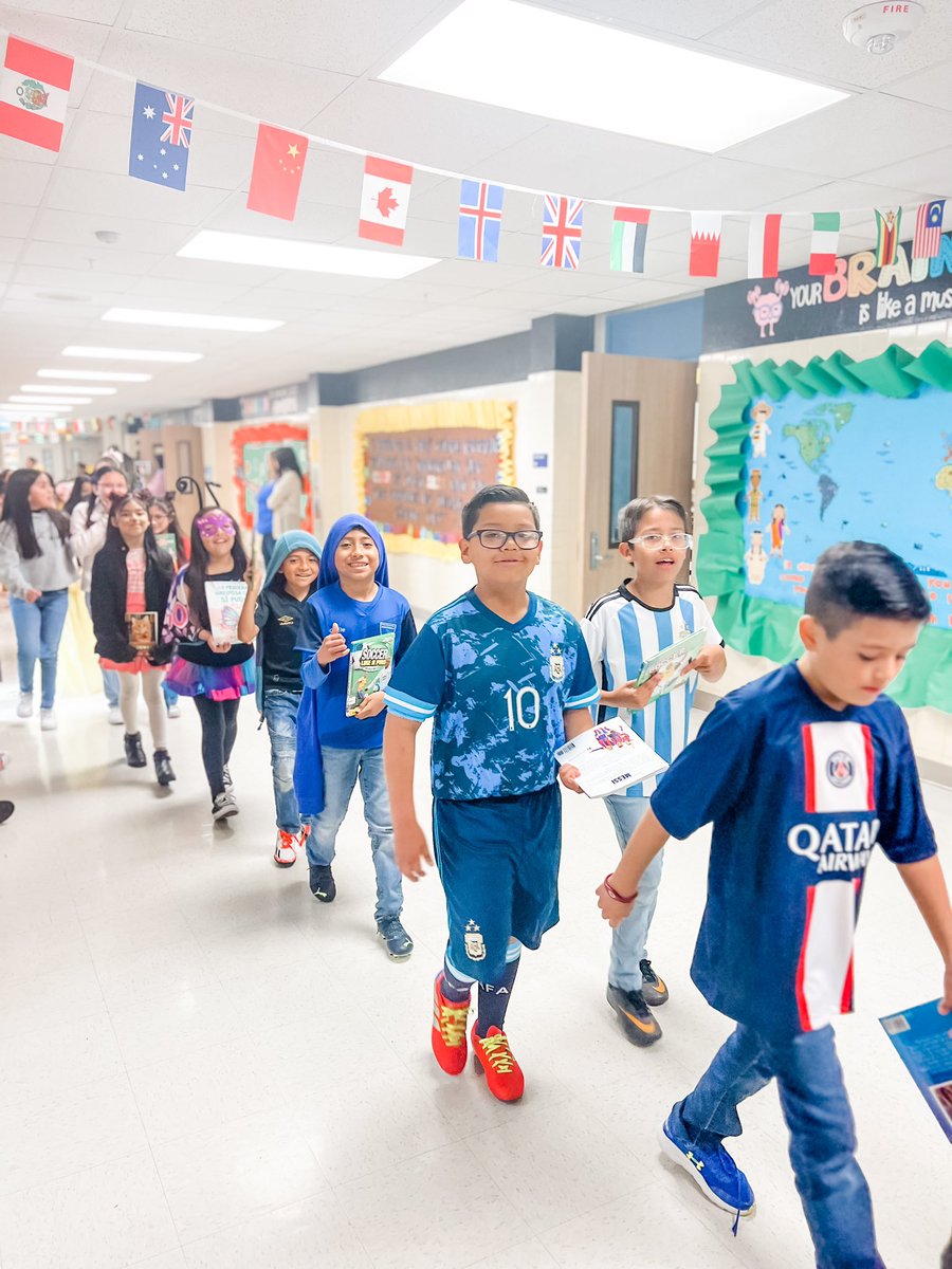 sharainfallad's tweet image. Our favorite book characters came to life at Bradfield! #bookcharacterparade #bradfieldsbest @BES_Cowboys