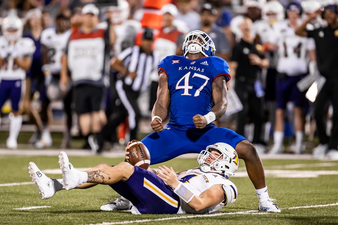 #Browns signing Kansas EDGE Lonnie Phelps