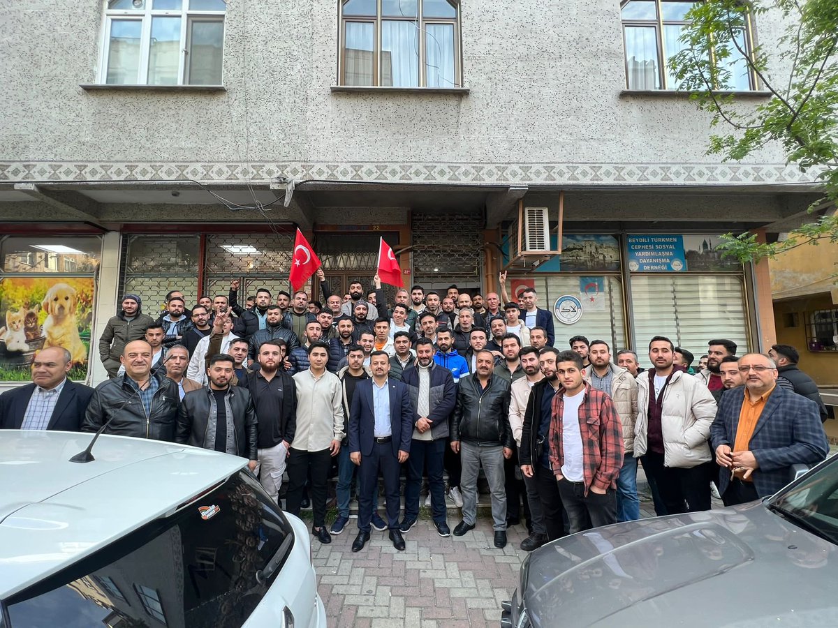 BeydiliDernegi's tweet photo. Beydili Türkmen Derneği mensupları ve gönüldaşlarıyla periyodik toplantımızı Derneğimizin Genel merkezinde Genel başkanımız sn.Ahmet Ağca beyin katlımıyla toplantımızı gerçekleştirdik.

Toplantımızın hayırlara vesile olmasını temenni ederiz
@suleymansoylu @DrSavasUnlu https://t.co/84qD59KtqD