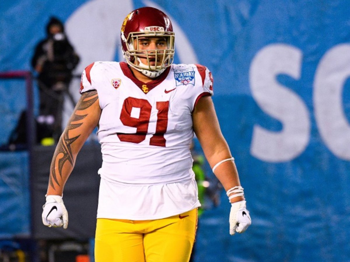 B_Shousejr's tweet photo. Dolphins are signing USC DT Brandon Pili #FinsUp https://t.co/XlGt0qrjrz