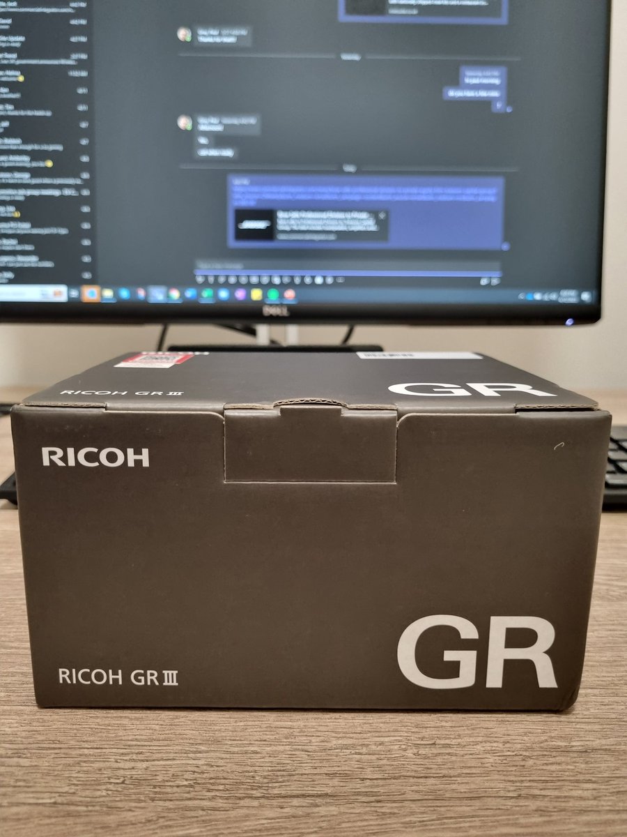 noobitogore's tweet photo. @jasonvmedia Just got one too !!! But it's not the 🐄 edition 🤣 https://t.co/fqhdqpKl7A
