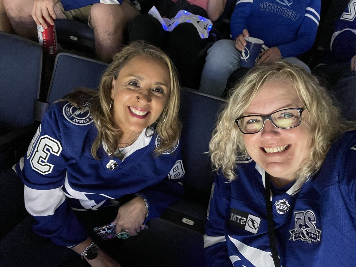jpnuc's tweet photo. We’re here!!!! #LFG #HiLisa #GoBolts #IBelieve https://t.co/RsEmaYxW2q