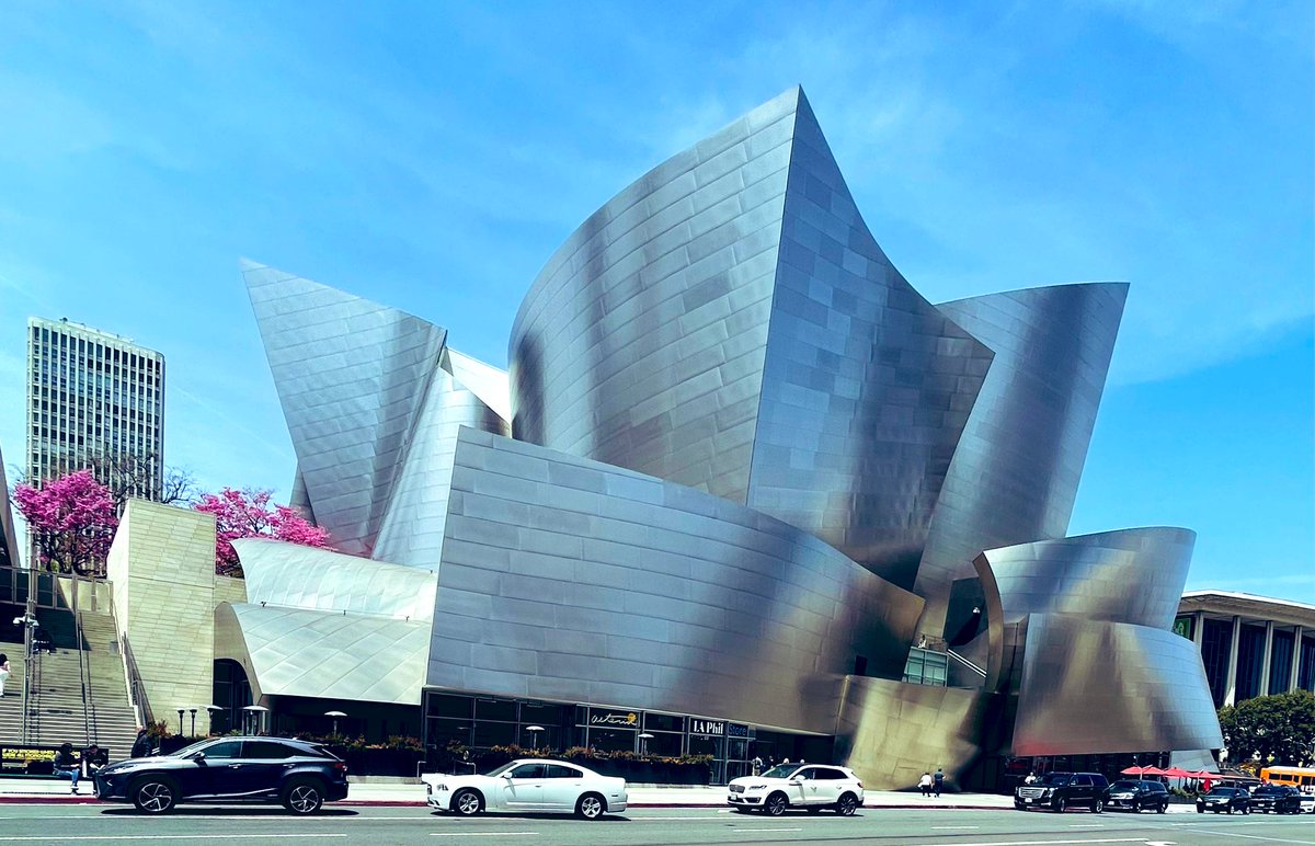 ussssssshi's tweet photo. 行きたかった建築にやっと。
オーケストラ鑑賞も一緒に。
#WaltDisneyConcertHall 
#LosAngeles https://t.co/7Hlw8yFgKu